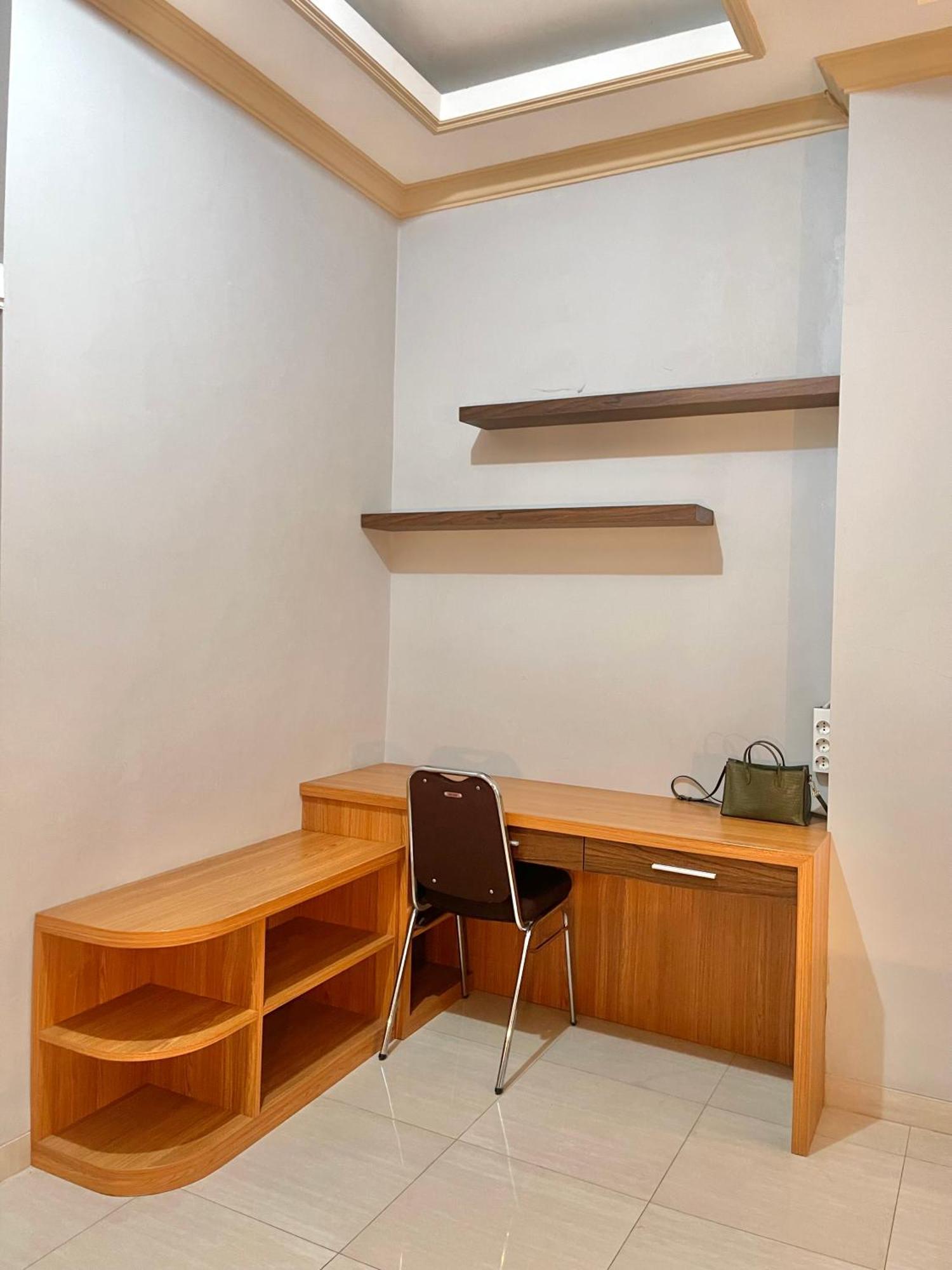 Wesbobo Inn Solo Bagian luar foto