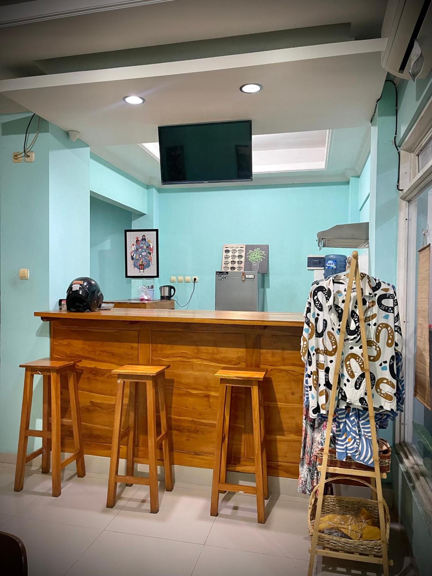 Wesbobo Inn Solo Bagian luar foto