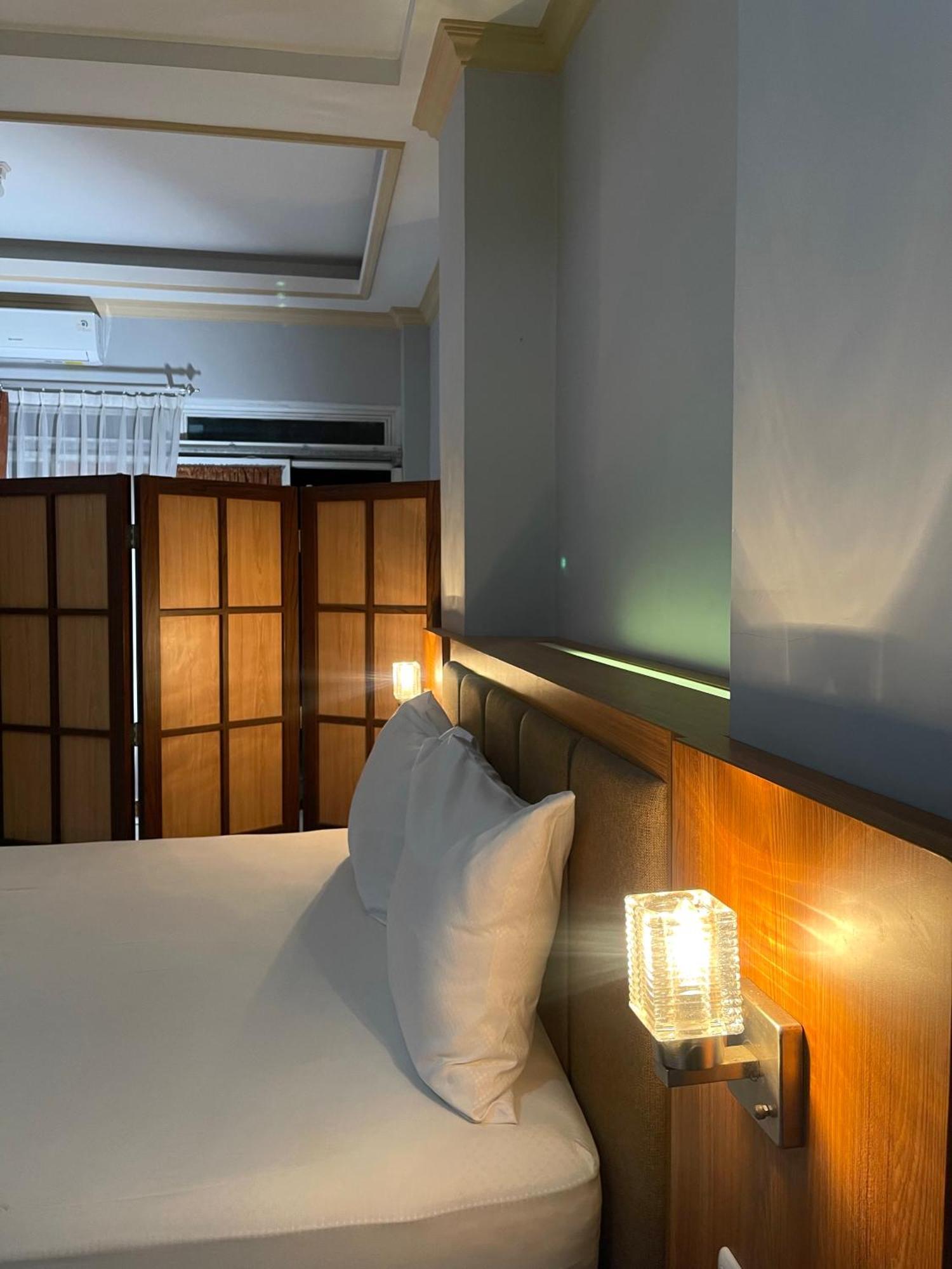 Wesbobo Inn Solo Bagian luar foto